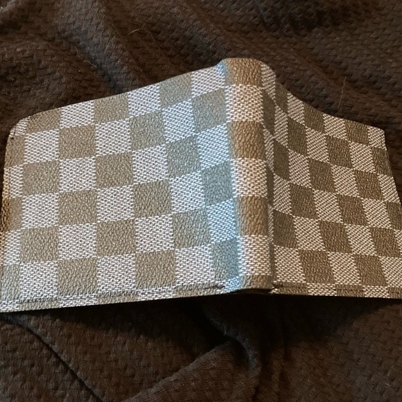 NEW Checkered Designer Grey Black Louis Style Billfold Wallet Men's ! - Picture 3 of 4